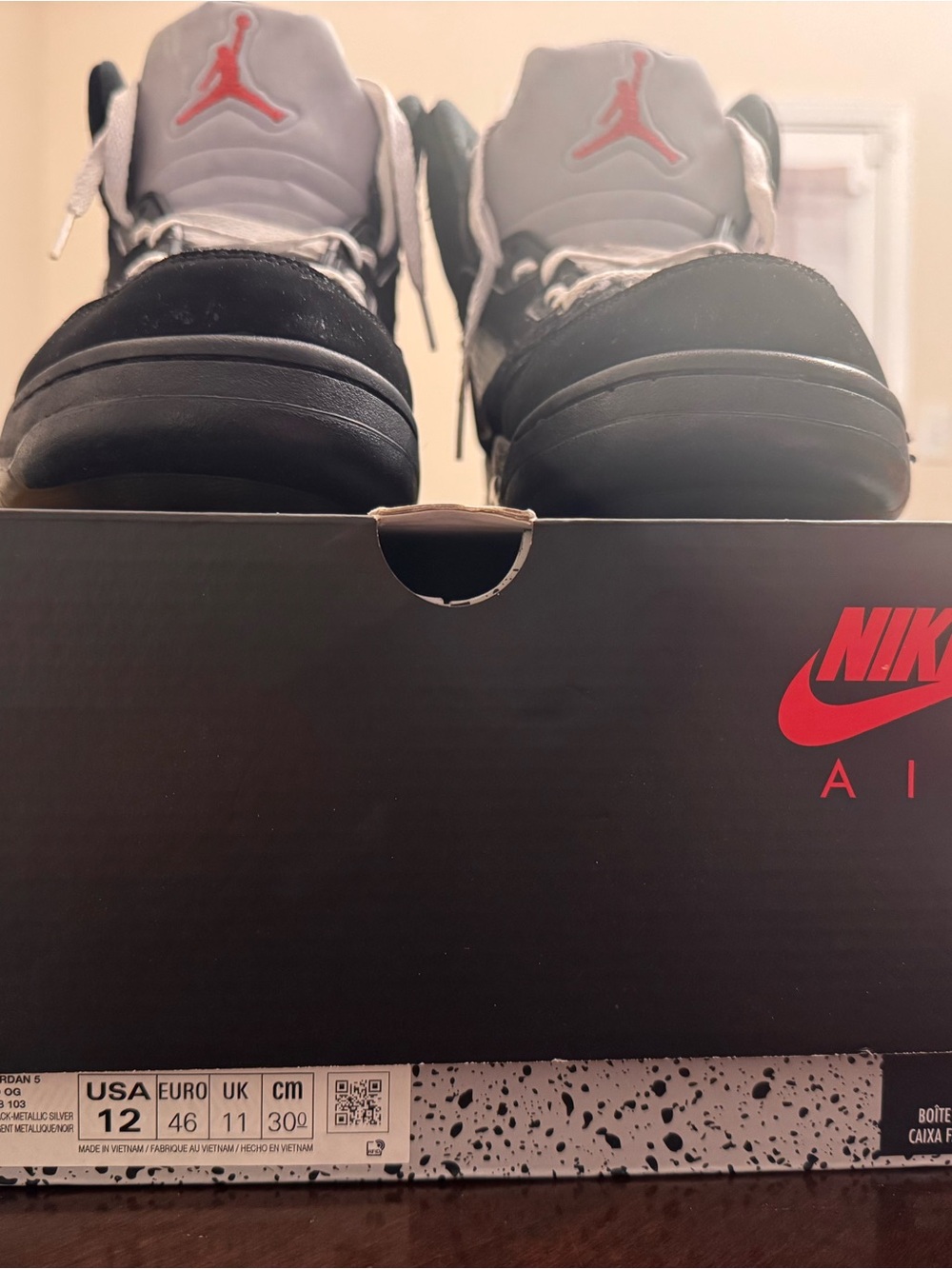 Air Jordan 5 Retro OG Black Metallic Sneakers Size 12 with box